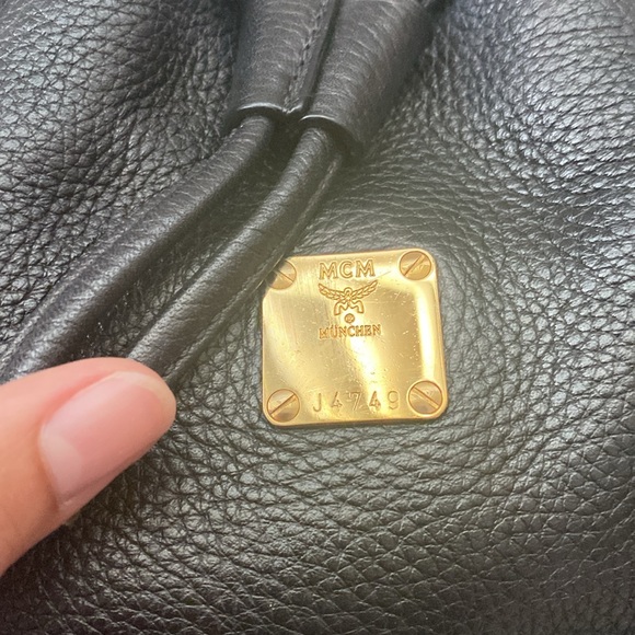 MCM small bucket crossbody bag - Picture 4 of 9